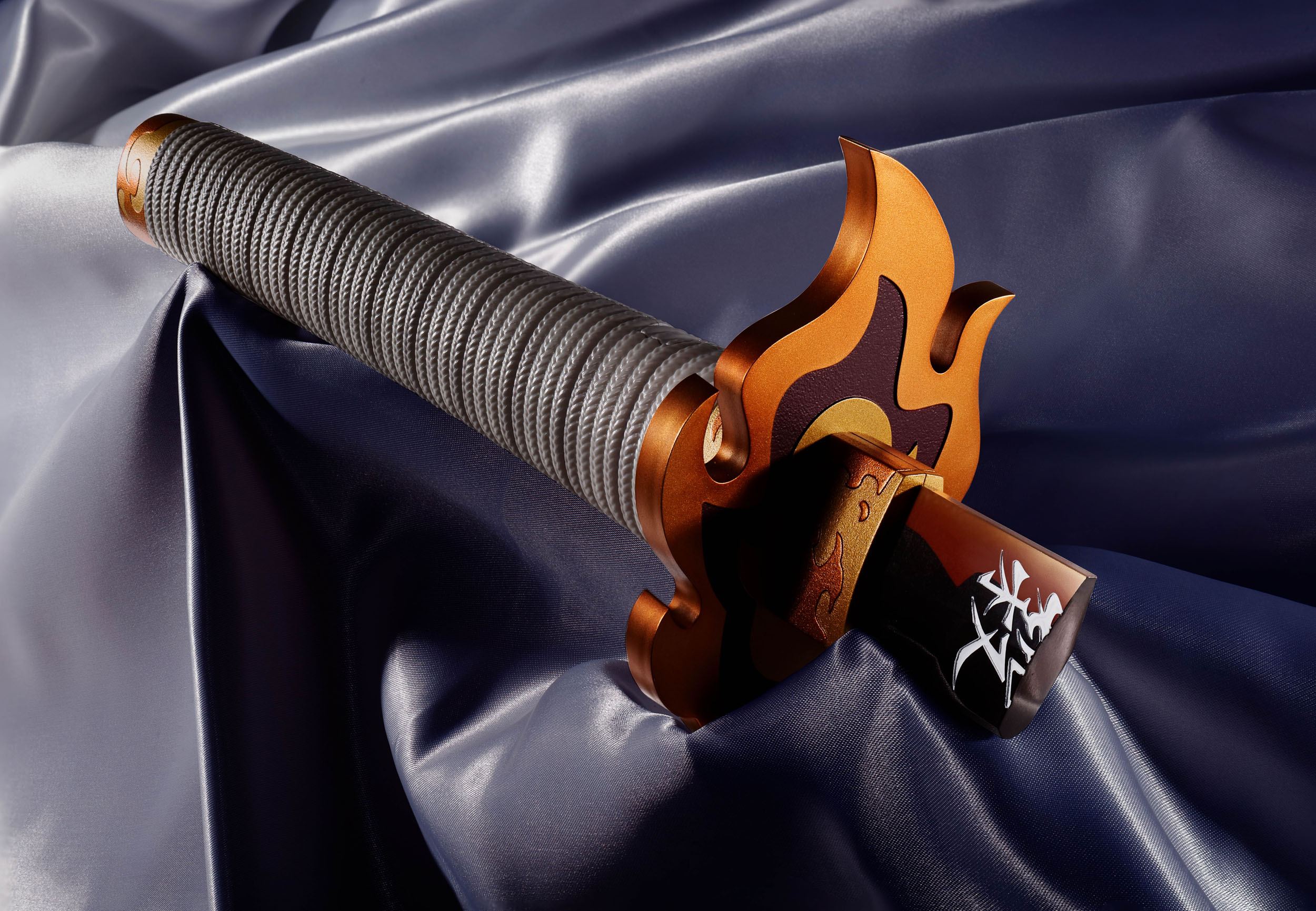Gebrochenes Nichirin Schwert von Kyojuro Rengoku Proplica Replik Bandai Tamashii Nations - Image 5